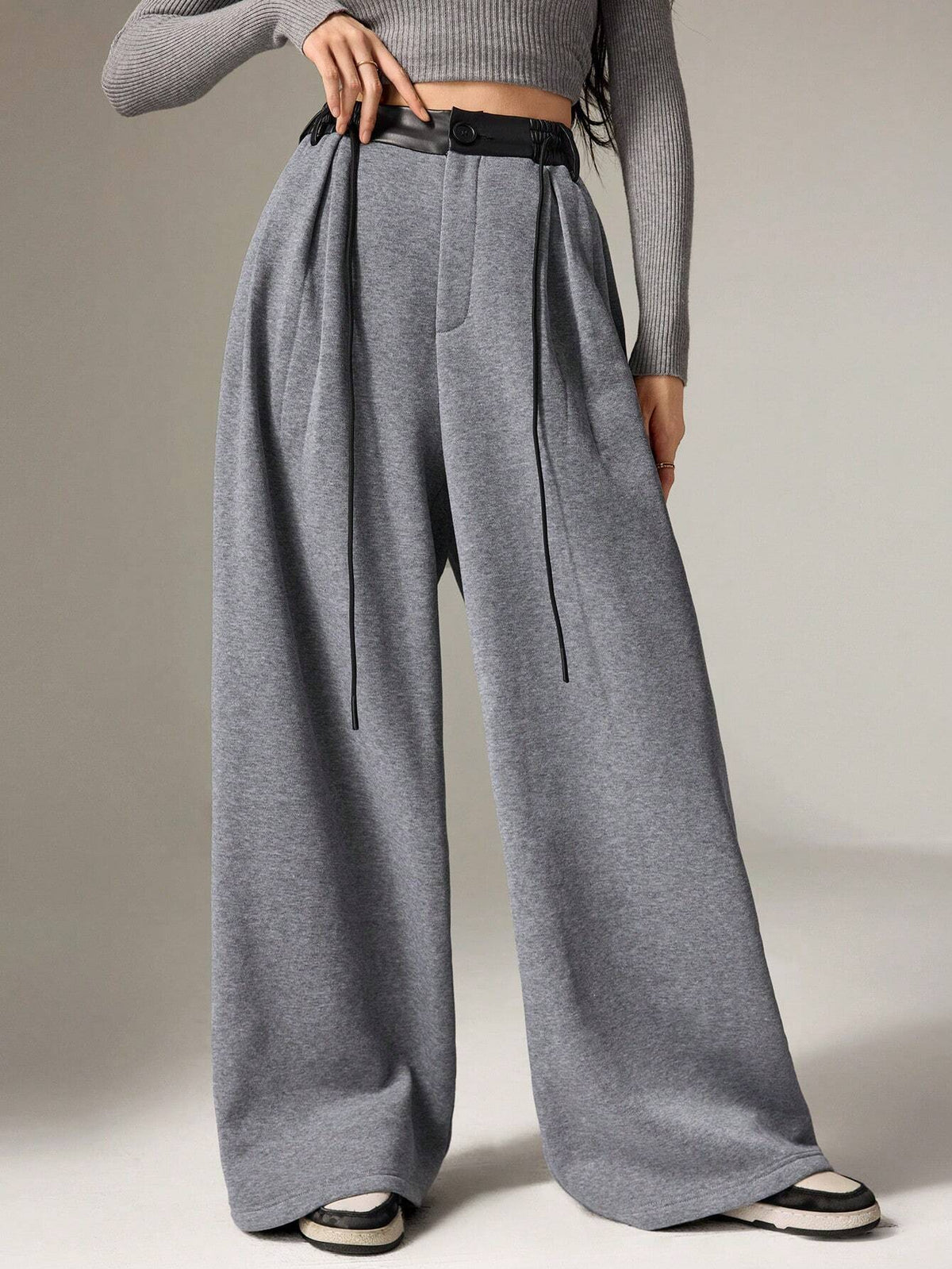 Mulvari Women's Contrast Color Waist Tied Pocket Pleated Wide Leg Loose Casual Sweatpants