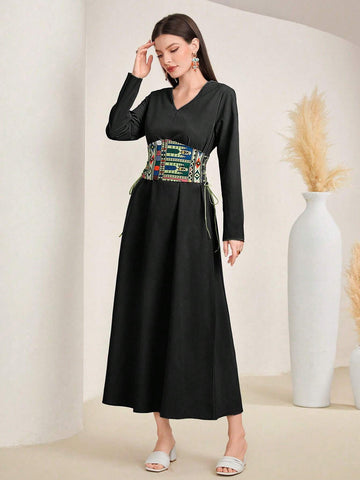 Women's Geometric Pattern Tie V-Neck Dress With Waist Cinching