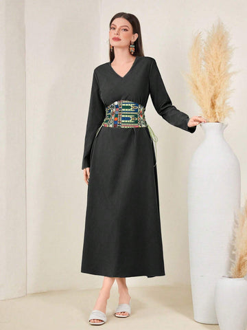 Women's Geometric Pattern Tie V-Neck Dress With Waist Cinching