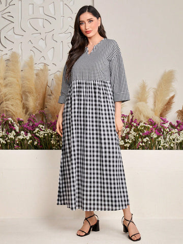 Women's Gingham Dress With Notched V-Neck And Doll Collar