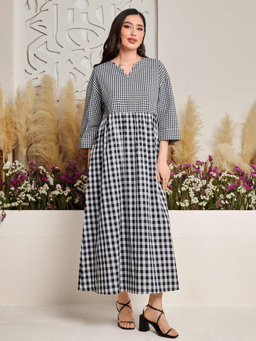 Women's Gingham Dress With Notched V-Neck And Doll Collar