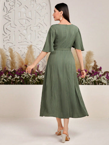 Women's Solid Color V-Neck Ruffle Sleeve Dress