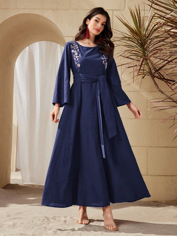 Women's Spring/Summer Elegant Long Floral Print Dress With Round Neckline And Flared Sleeves