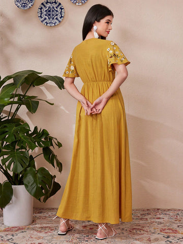 Women's V-Neck Flare Sleeve Floral Embroidery Dress