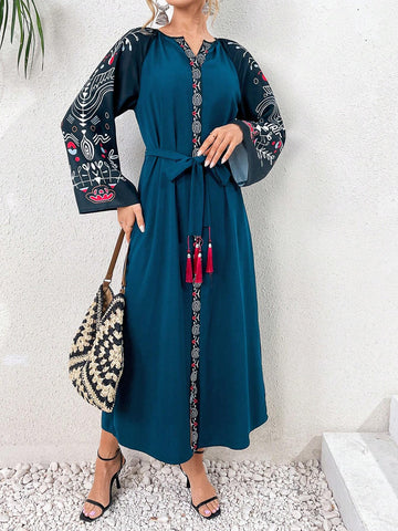 Women's V-Neckline Belted A-Line Dress With Graphic Print Pattern