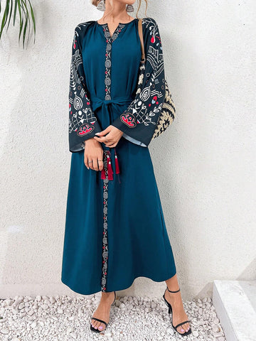 Women's V-Neckline Belted A-Line Dress With Graphic Print Pattern