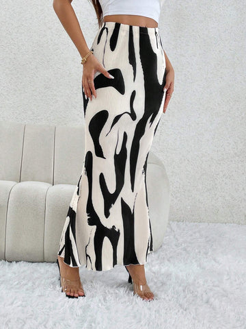 PETITE Allover Print Mermaid Hem Skirt