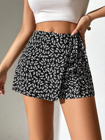 PETITE Ditsy Floral Print Knot Side Wrap Hem Summer Skort