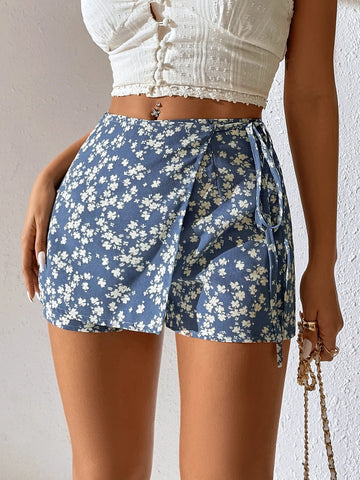 PETITE Ditsy Floral Wrap Knot Side Skort