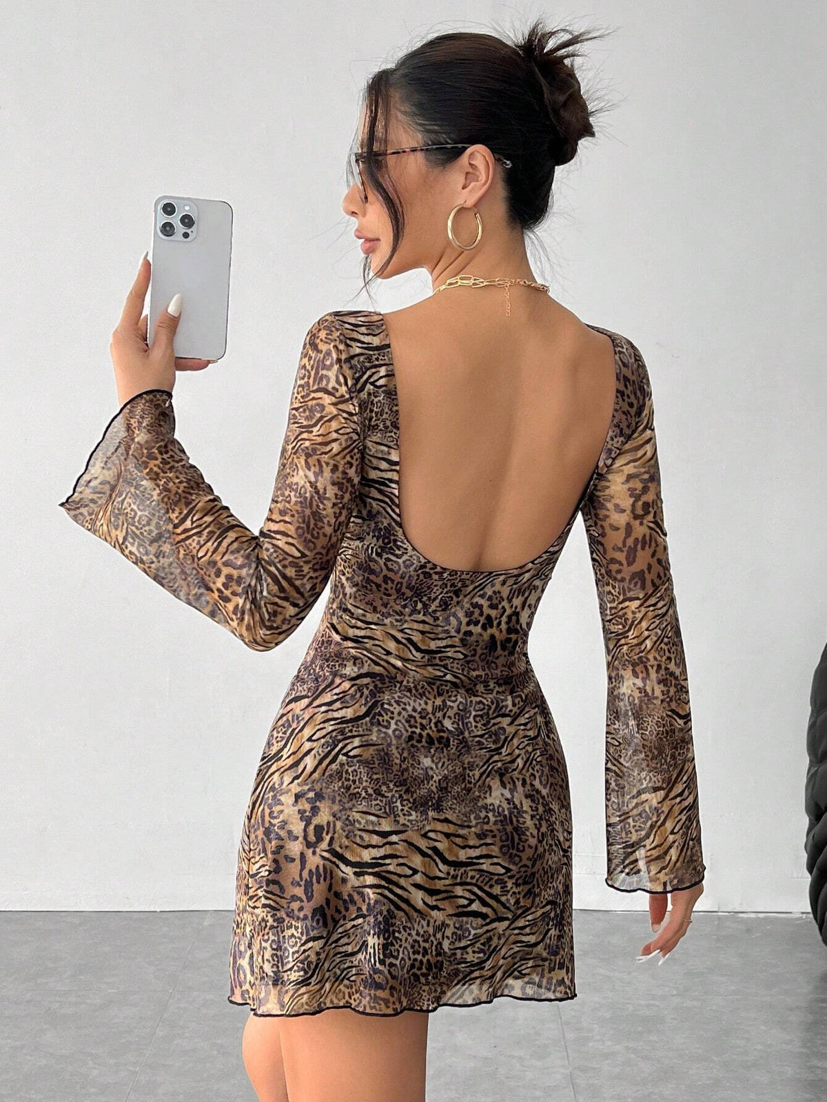 Leopard Print Backless Bell Sleeve Mesh Short Dress Street Fashion Sexy Fashion