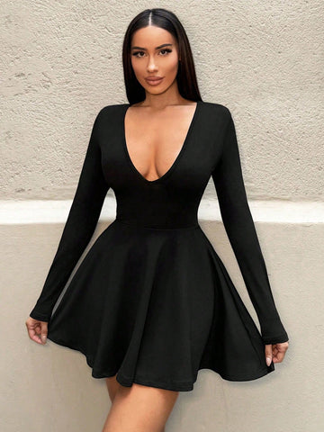 Petite Deep V-Neck Solid Color Long Sleeve Cinched Waist Fitted Dress For Women