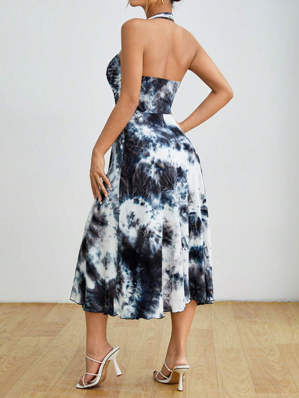 White Tie-Dye Halter Neck Sleeveless Knit Casual Holiday Dress With Flared Hem And Cinching Waist