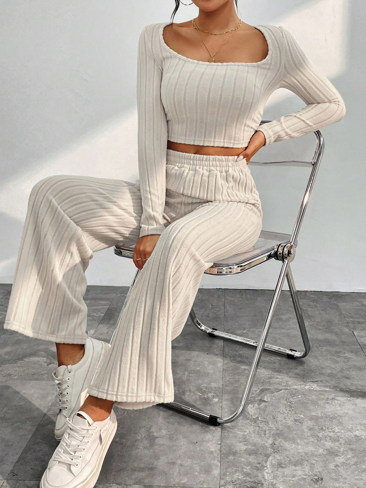 Women'S Mesh Top And Pants Set With Cutout Design