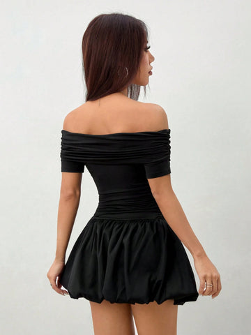 Women's Spring And Autumn Solid Color One-Shoulder Short-Sleeved Ruffled Hem Mini Dress