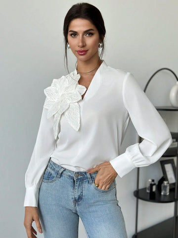 Privé 1pc Women's Elegant Refined Romantic Floral Decor V-Neck Long Sleeve White Blouse