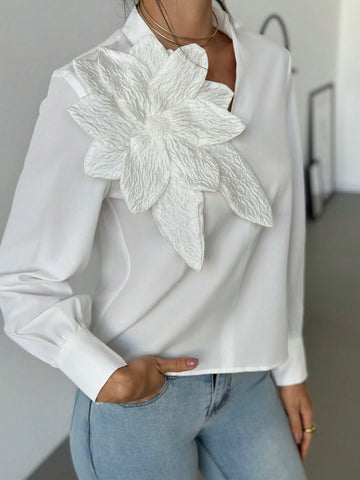 Privé 1pc Women's Elegant Refined Romantic Floral Decor V-Neck Long Sleeve White Blouse