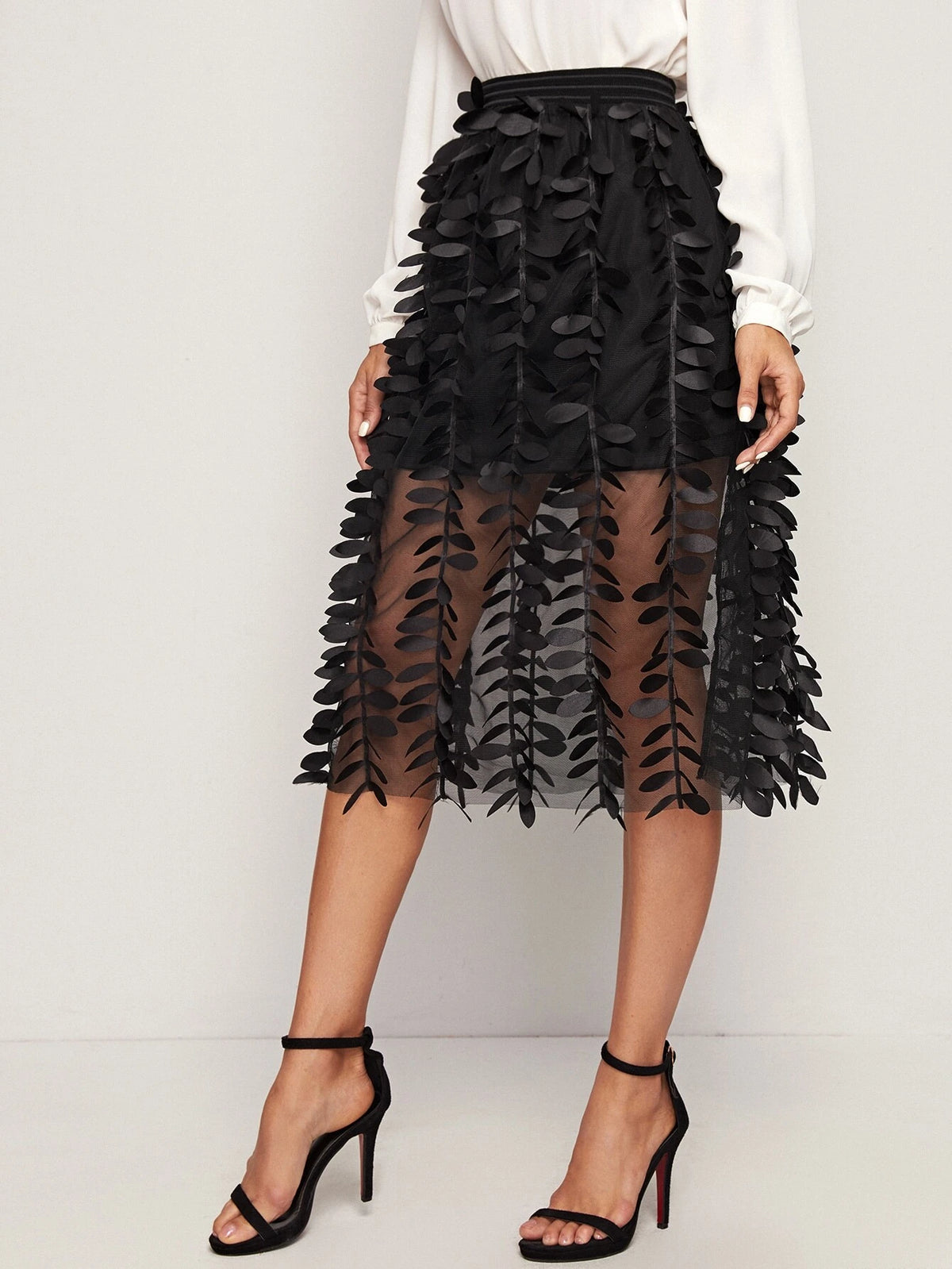 Privé Appliques Mesh Overlay Two Layer Skirt