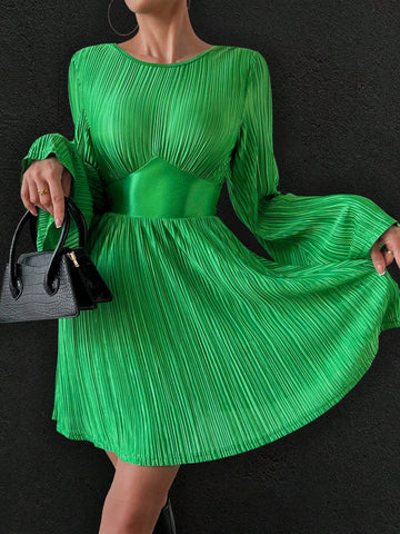 Autumn Fashion Pleated Flare Sleeve Crop Mini Dress
