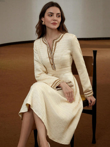Elegant Luxurious Color-Block Floral Mesh Design V-Neck Loose Long Sleeve Dress