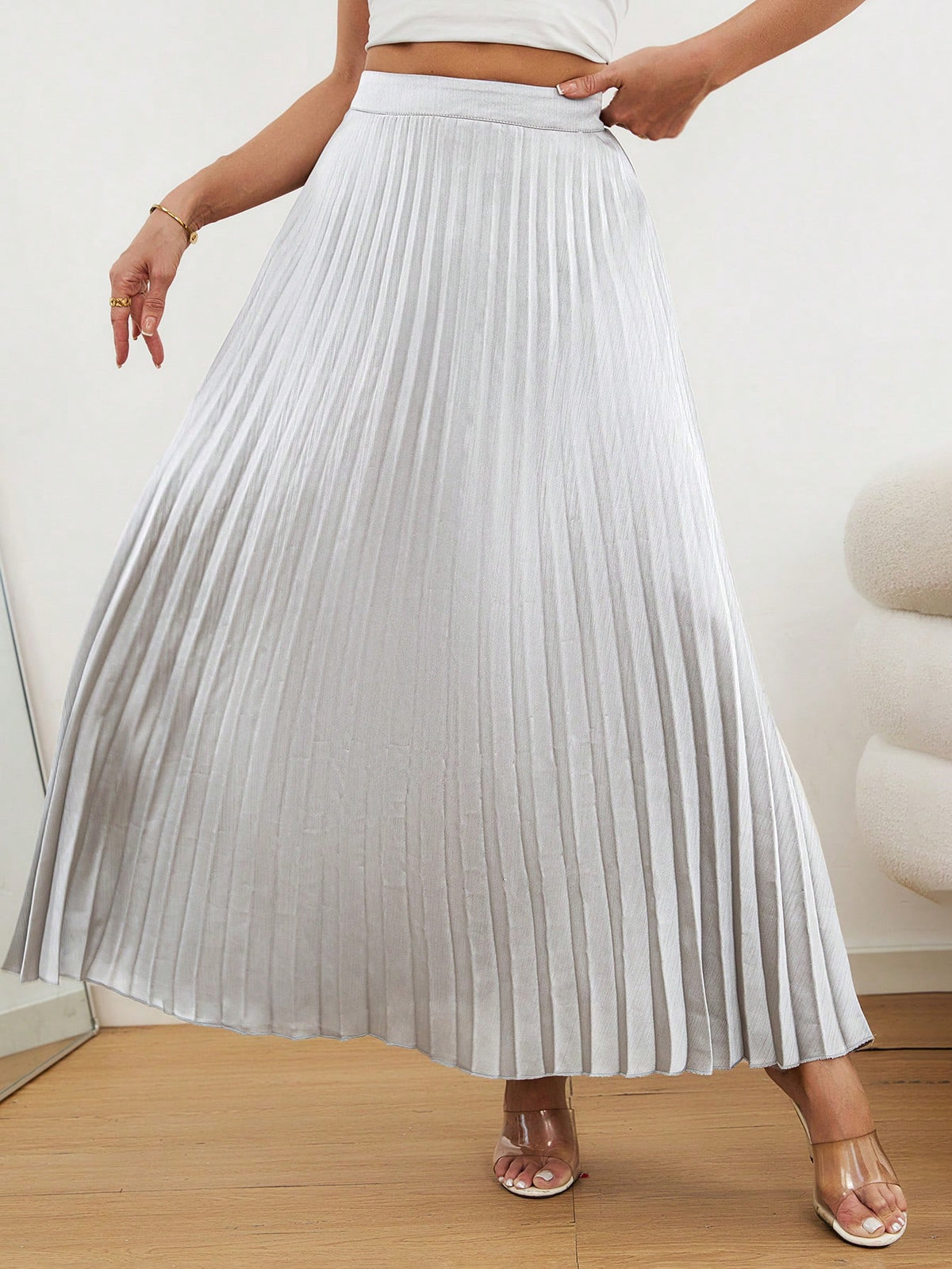 Privé Elegant Metallic Pleated Midi Skirt
