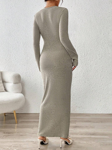 Elegant Sexy Fashion Minimalist Style Tight Crew Neck Cinched Waist Fitted Stretch Velvet Fabric