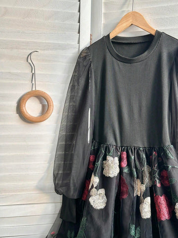 French Luxury Lady Style Black Round Neck Long Sleeve Knitted Patchwork Embroidered Mesh Tie-