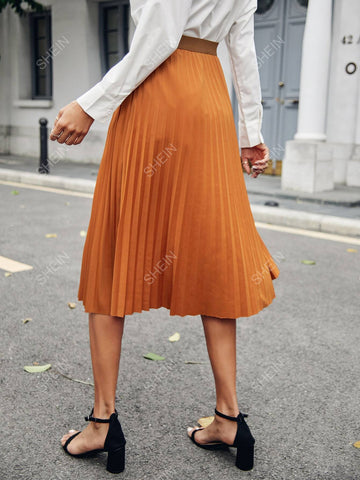 Privé High Waist Pleated Skirt