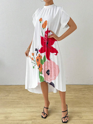 Ladies' Floral Print Dress With Pleated Details Throughout