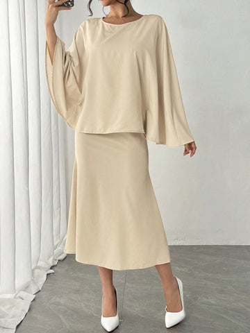 Ladies' Solid Color Round Neck Patchwork Poncho Design Elegant Dress, Autumn