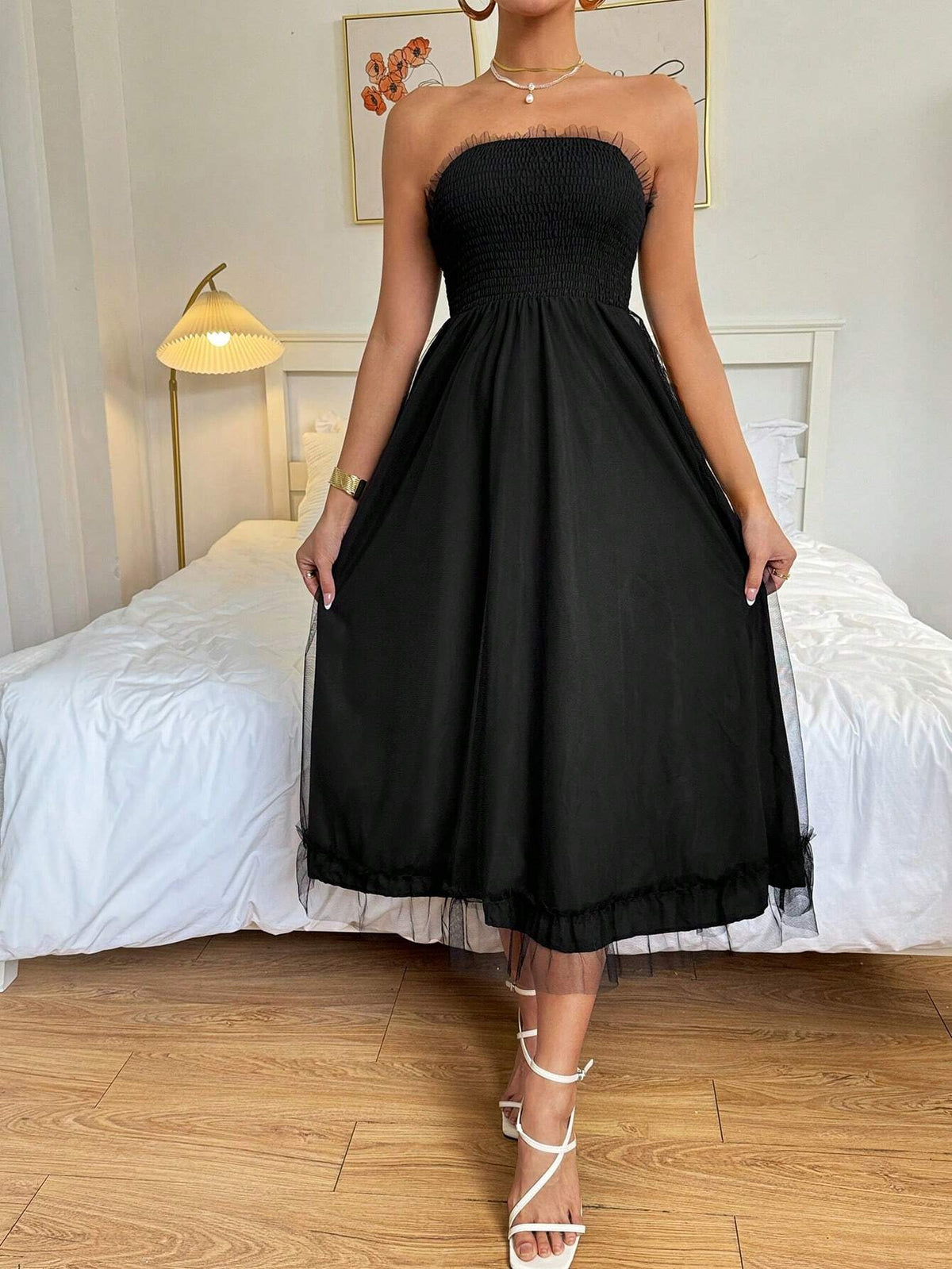 Ladies' Solid Color Wrapped Chest Strapless Dress