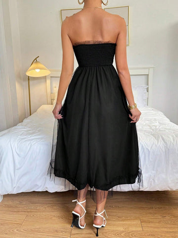 Ladies' Solid Color Wrapped Chest Strapless Dress