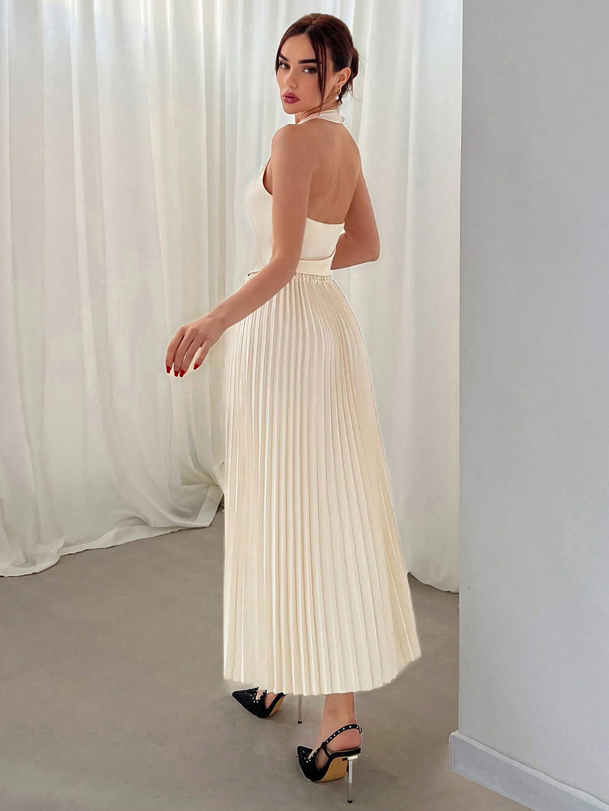 Ladies' Valentine's Day Halter Neck Single Breasted Vest And Pleated Skirt Two Piece Set