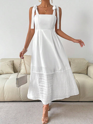 Solid Color Splicing Hollow Out Embroidery Sleeveless Dress