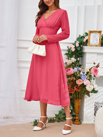Solid Color V-Neck Waist-Hugging Long Sleeve Dress