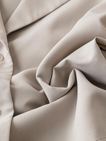 Privé Solid Lapel Neck Button Front Shirt