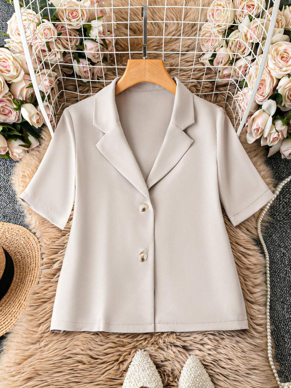 Privé Solid Lapel Neck Button Front Shirt