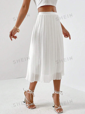 Privé Solid Pleated Hem Skirt