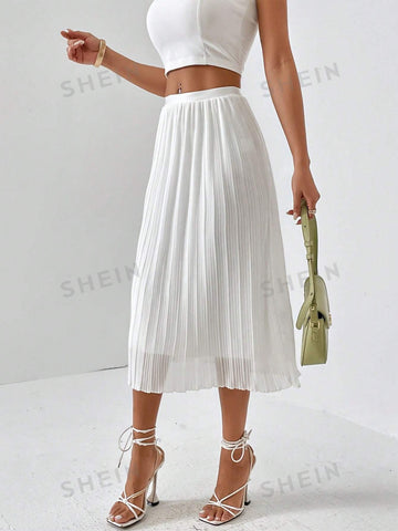 Privé Solid Pleated Hem Skirt