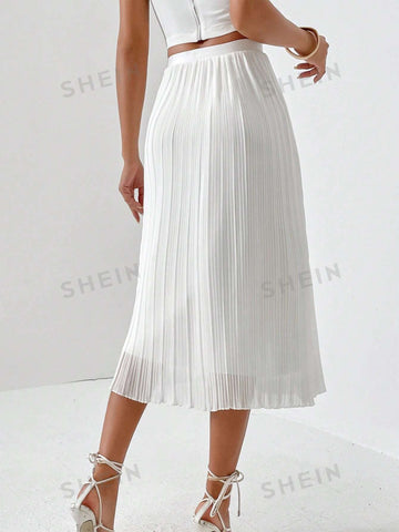 Privé Solid Pleated Hem Skirt