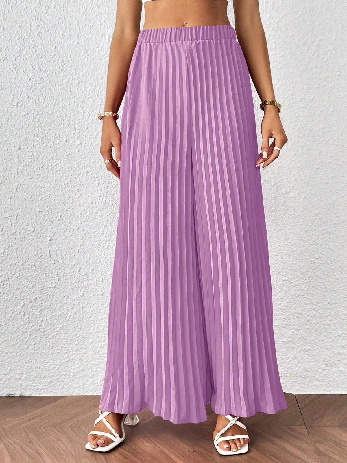 Privé Solid Pleated Wide Leg Pants