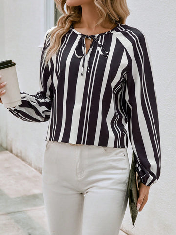 Graphic Print Contrast Lace Raglan Sleeve Blouse