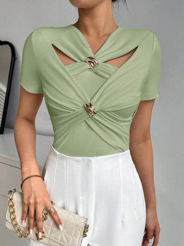 Privé Twisted Front Hollow Out Short Sleeve Tight T-Shirt