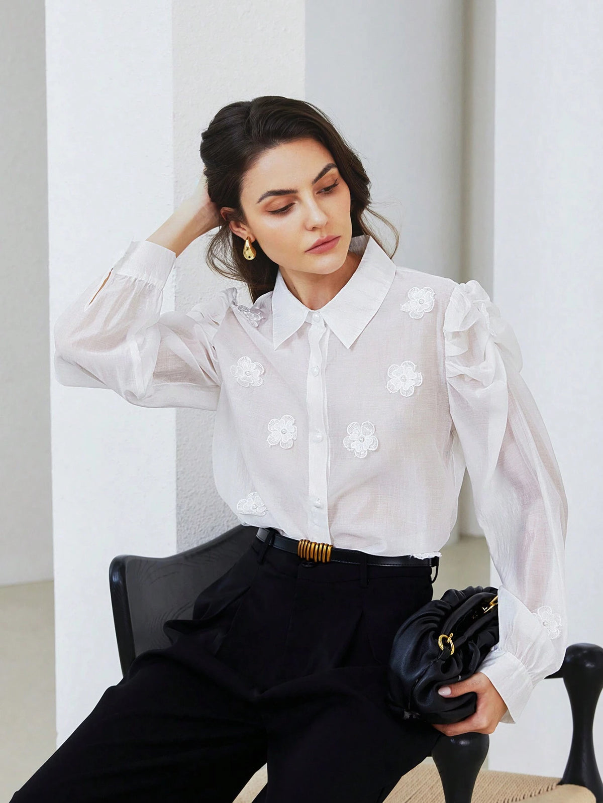 Privé Vintage Pearl Floral 3D Puff Sleeve Loose French Style Long Sleeve Blouse