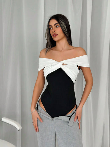 Wedding Season Color Block Off Shoulder Twist Detail Elegant Slim Fit Bodysuit For Street Date And Holiday