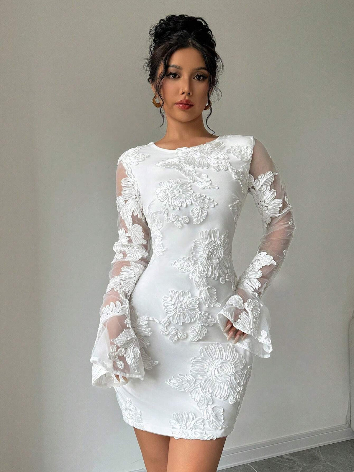 White Embroidered Round Neck Mesh Splice Long Sleeve Dress