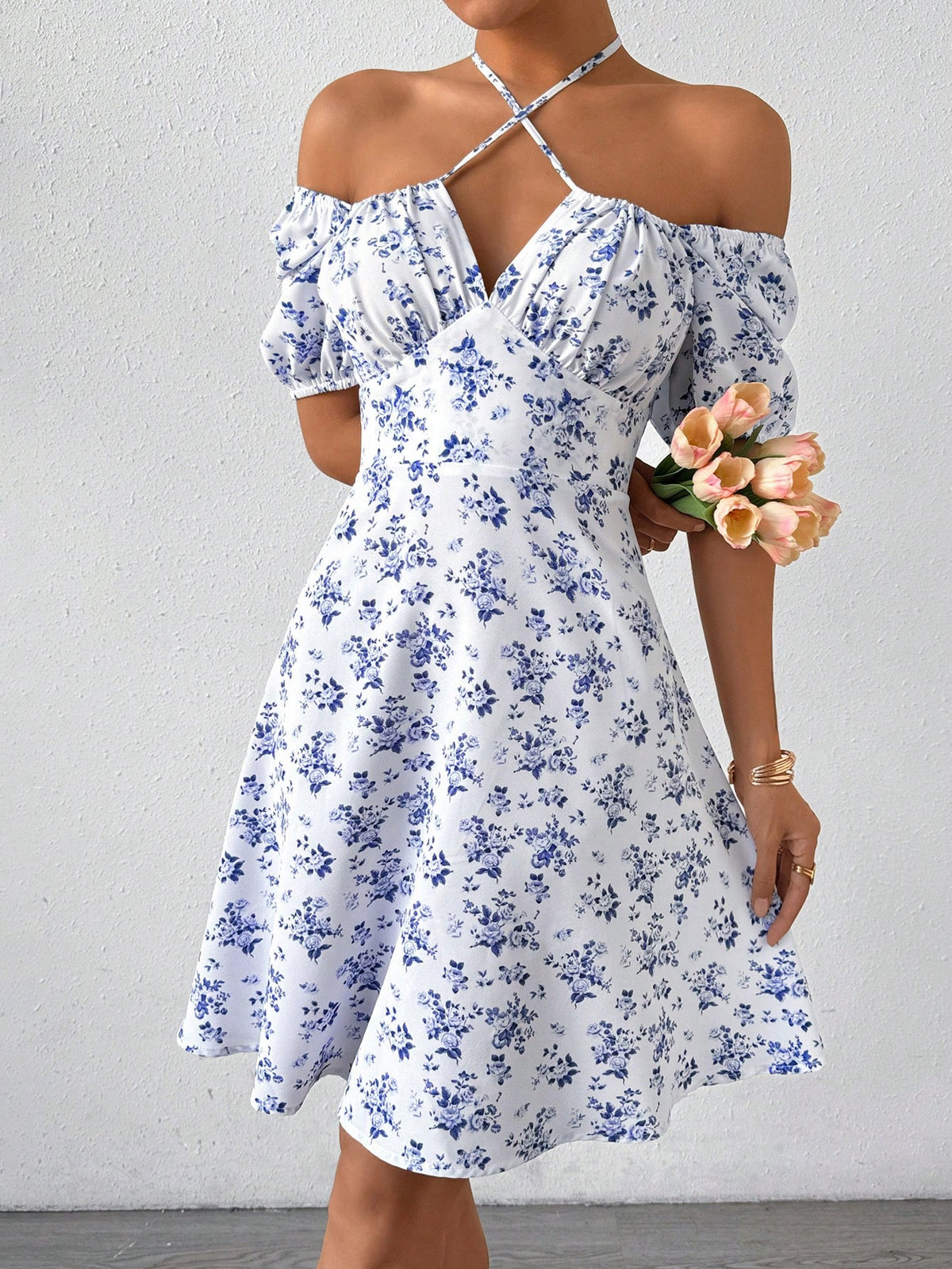 Women'S Off-Shoulder Halter Dress With Small Floral Print
