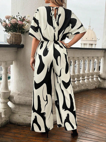 Women Fashionable Black And White Color Blocking Mid-Sleeved Jumpsuit