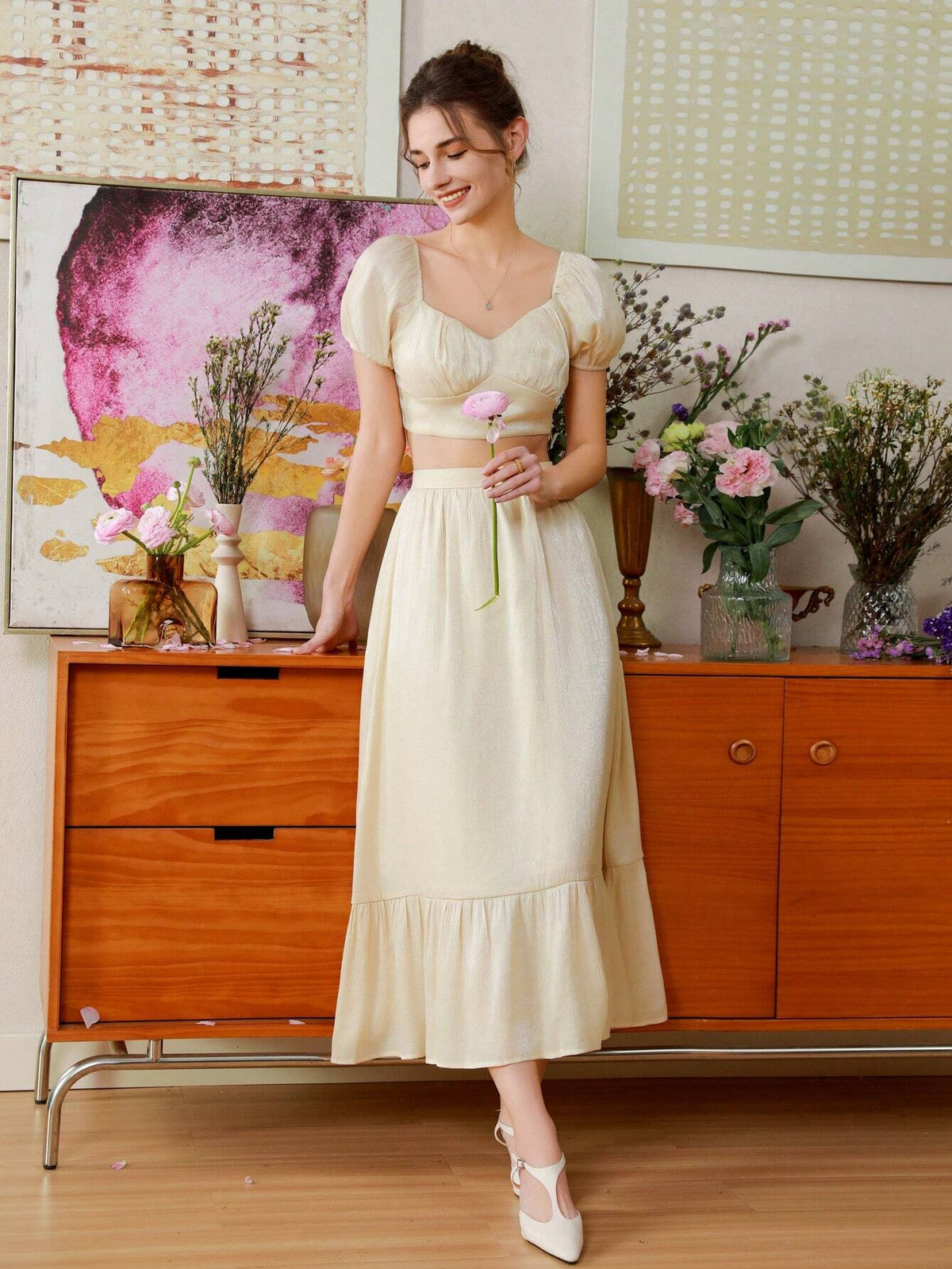 Women Two Piece Set With A Half-Length Skirt, Ruffle Hem And A Bubble Sleeve Top With A Cinched Waist