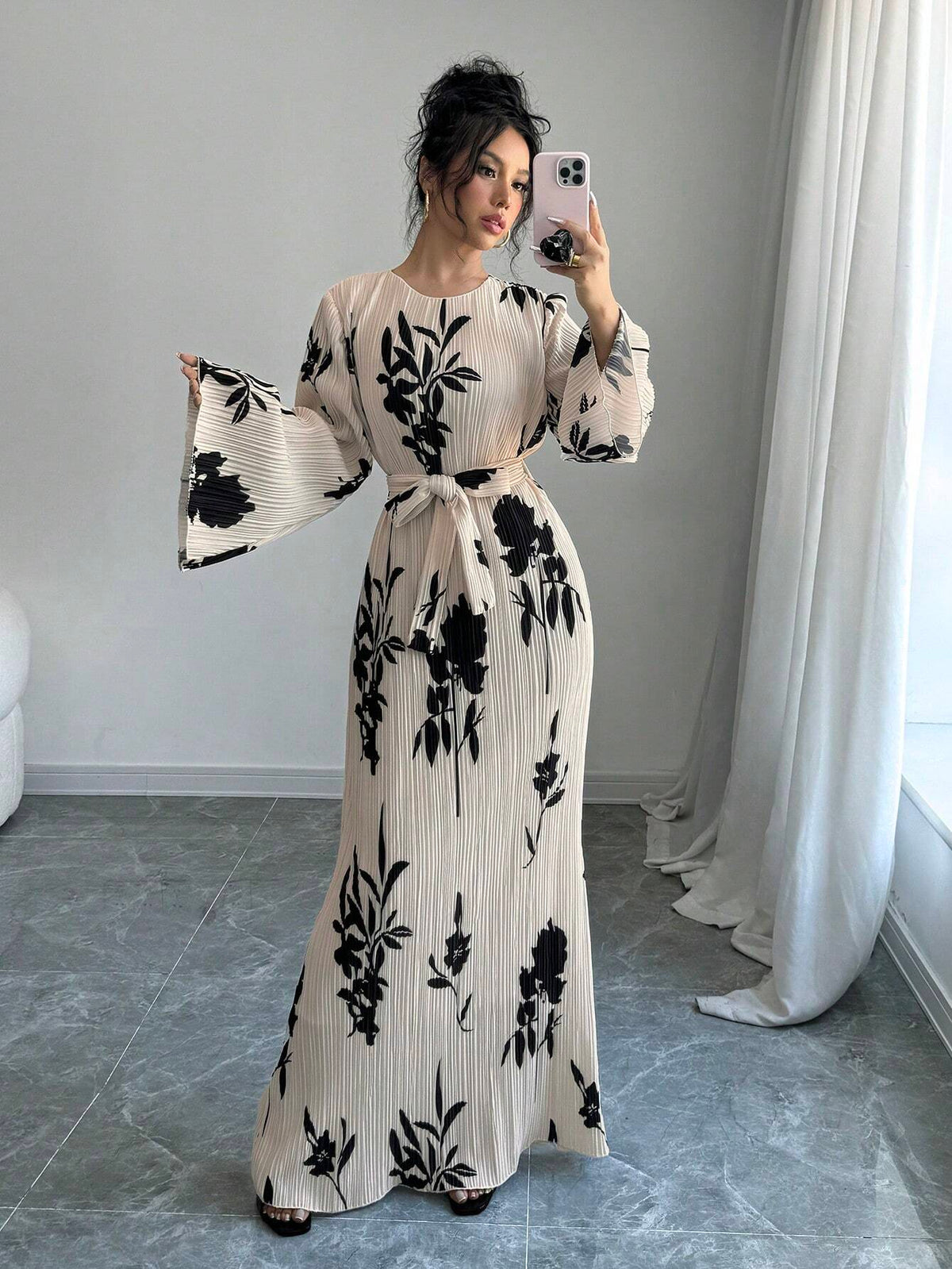 Women's Autumn/Winter Elegant Pleated Fabric Flared Long Sleeve Dress