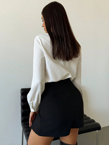 Privé Women's Autumn/Winter New White Collared Ruched Metal Decor Elegant Office Fitted Shirt